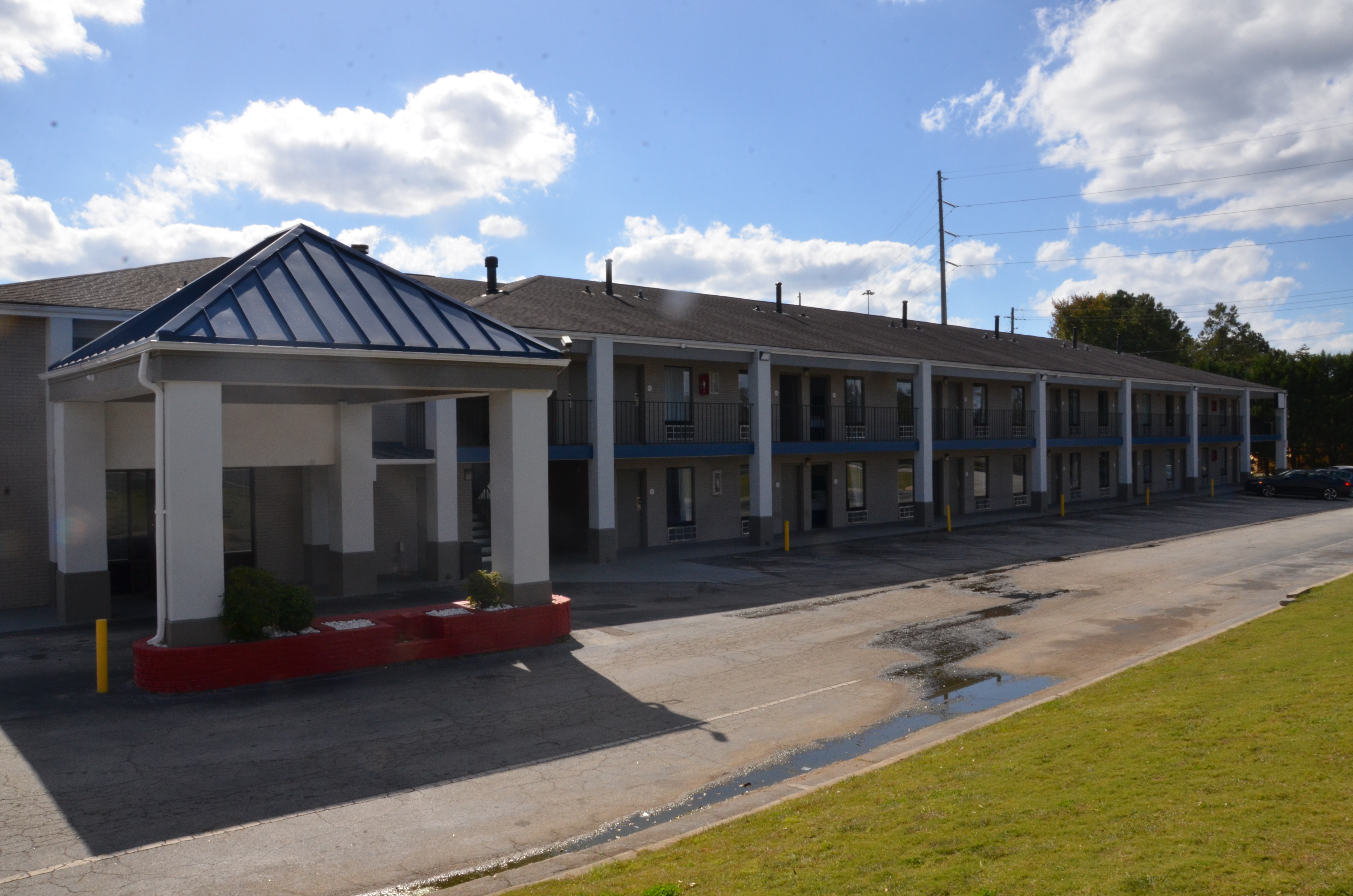 MY Home Suites Exterior